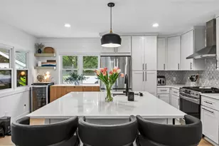 6105 Parnell Ave, Edina, MN 55424 - Photo 9