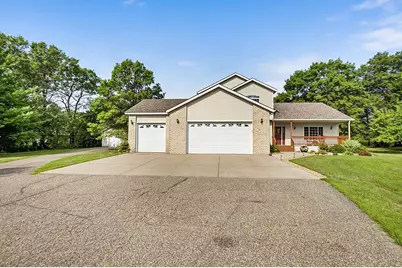 1185 24th Avenue NE, Sauk Rapids, MN 56379 - Photo 3