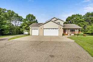 1185 24th Ave NE, Sauk Rapids, MN 56379 - Photo 3