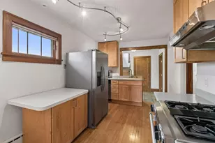 2043 Berkeley Ave, Saint Paul, MN 55105 - Photo 15