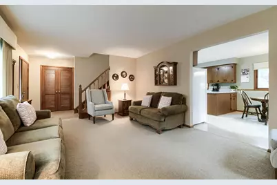 6907 46th Avenue N, Crystal, MN 55428 - Photo 7