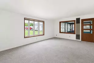 233 2nd St SE, Madelia, MN 56062 - Photo 11