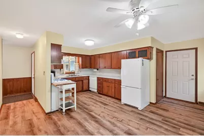6033 Oak Circle, North Branch, MN 55056 - Photo 9