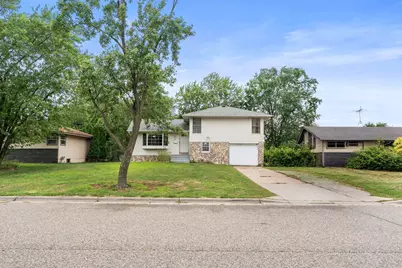 5872 Jefferson Street NE, Fridley, MN 55432 - Photo 7