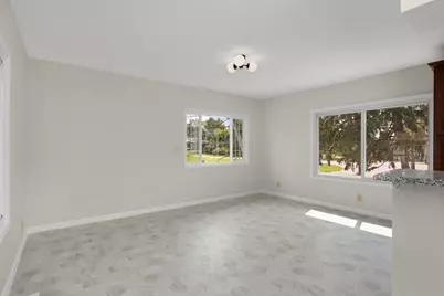 7372 Stillwater Boulevard N, Oakdale, MN 55128 - Photo 9