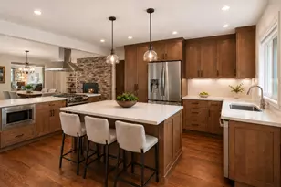 7029 Comanche Ct, Edina, MN 55439 - Photo 5