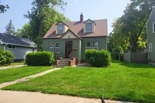 919 6th St SW, Willmar, MN 56201 - Photo 1