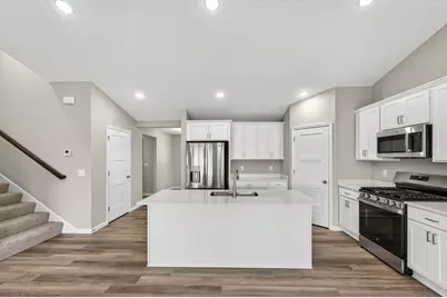 915 Yellowcrest Street SW, Delano, MN 55328 - Photo 7