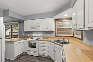 6921 W 24th St, Saint Louis Park, MN 55426 - Photo 3