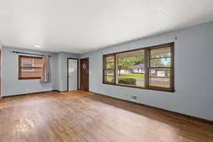 6921 W 24th St, Saint Louis Park, MN 55426 - Photo 7