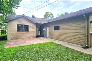 13 E 3rd St, Morris, MN 56267 - Photo 5