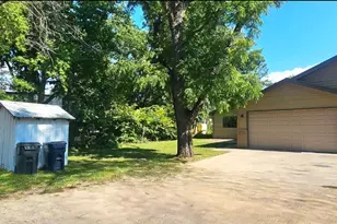 13 E 3rd St, Morris, MN 56267 - Photo 41