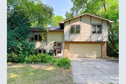 210 W Everett Avenue, Fergus Falls, MN 56537 - Photo 1