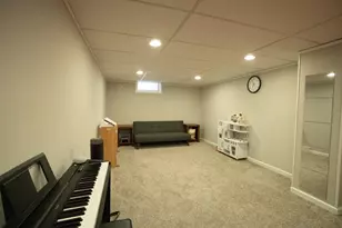 2027 Northwood Dr, North Saint Paul, MN 55109 - Photo 37