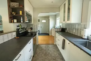 2027 Northwood Dr, North Saint Paul, MN 55109 - Photo 11