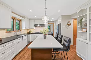 15753 Cedar Ridge Rd, Eden Prairie, MN 55347 - Photo 13