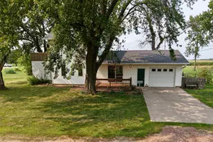 350 Highland Ave N, Butterfield, MN 56120 - Photo 3