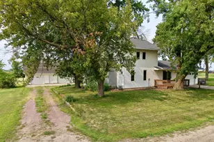 350 Highland Ave N, Butterfield, MN 56120 - Photo 1