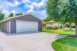 3008 29th Ave NE, Saint Anthony, MN 55418 - Photo 9