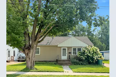 504 Edgewood Avenue, Albert Lea, MN 56007 - Photo 1