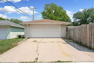 704 E School St, Owatonna, MN 55060 - Photo 27