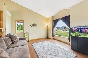 4728 4th St Loop NE, Saint Cloud, MN 56304 - Photo 7