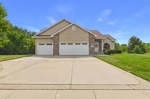 4728 4th St Loop NE, Saint Cloud, MN 56304 - Photo 1