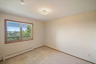 14831 Endicott Way, Apple Valley, MN 55124 - Photo 13