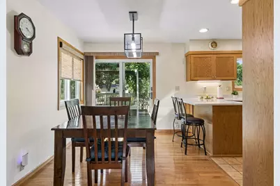 2525 Blomquist Avenue, White Bear Lake, MN 55110 - Photo 11