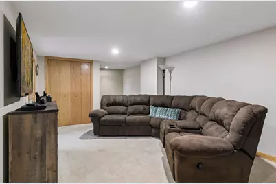 2525 Blomquist Avenue, White Bear Lake, MN 55110 - Photo 25