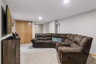 2525 Blomquist Ave, White Bear Lake, MN 55110 - Photo 25