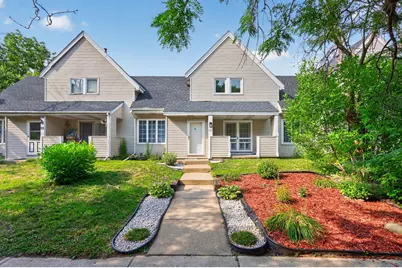25 Stevens Street E, Saint Paul, MN 55107 - Photo 1