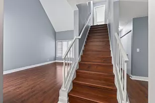 25 Stevens St E, Saint Paul, MN 55107 - Photo 9