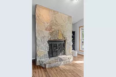 8227 Blaisdell Avenue S, Bloomington, MN 55420 - Photo 21