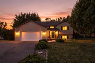 30936 Marigold Ln, Lindstrom, MN 55045 - Photo 1