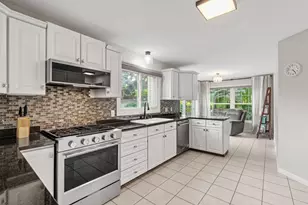13547 Essex Ct, Eden Prairie, MN 55347 - Photo 17