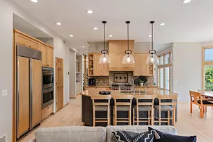 7602 S Bay Cir, Bloomington, MN 55438 - Photo 9