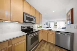 48 Groveland Terrace, Minneapolis, MN 55403 - Photo 3