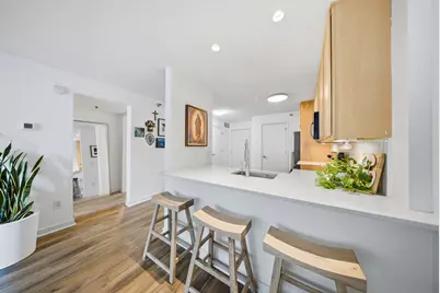 48 Groveland Terrace #B204, Minneapolis, MN 55403 - Photo 5