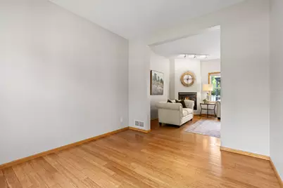 9290 Creek Way, Savage, MN 55378 - Photo 19