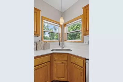 9290 Creek Way, Savage, MN 55378 - Photo 17