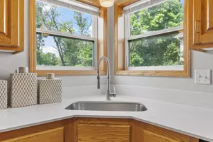 9290 Creek Way, Savage, MN 55378 - Photo 17