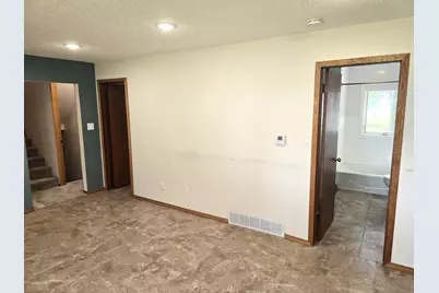 60247 State Highway 19, Winthrop, MN 55396 - Photo 5
