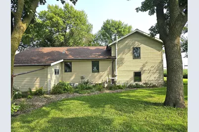 60247 State Highway 19, Winthrop, MN 55396 - Photo 49