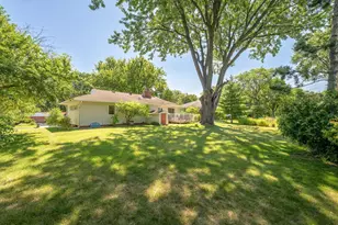 2001 Herschel St, Roseville, MN 55113 - Photo 39