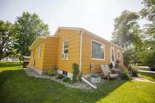 511 W 11th St, Morris, MN 56267 - Photo 5