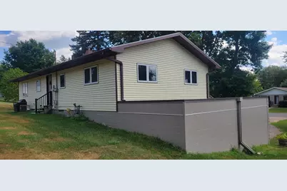 305 E Summit Street, Battle Lake, MN 56515 - Photo 3