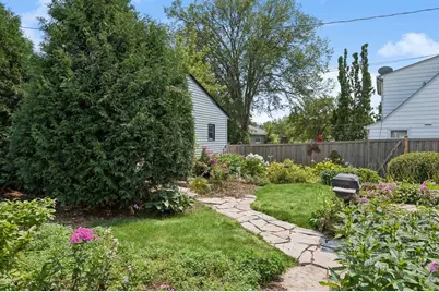 333 8th Avenue N, Hopkins, MN 55343 - Photo 21