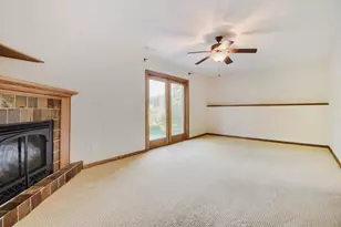 4075 Valentine Crest Rd, Arden Hills, MN 55112 - Photo 5