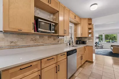 1653 Dayton Avenue, Saint Paul, MN 55104 - Photo 11